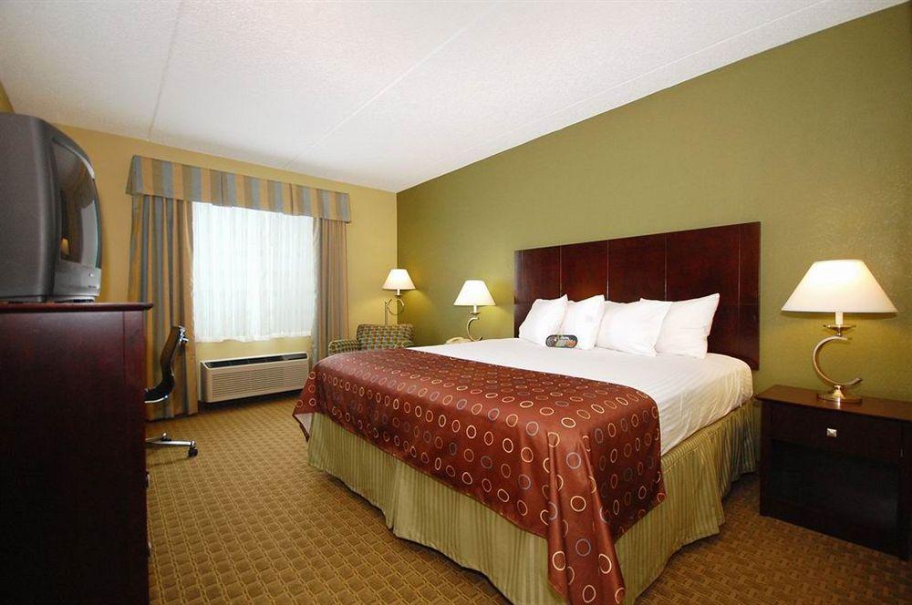 Best Western Airport Inn & Suites Cleveland Brook Park Værelse billede