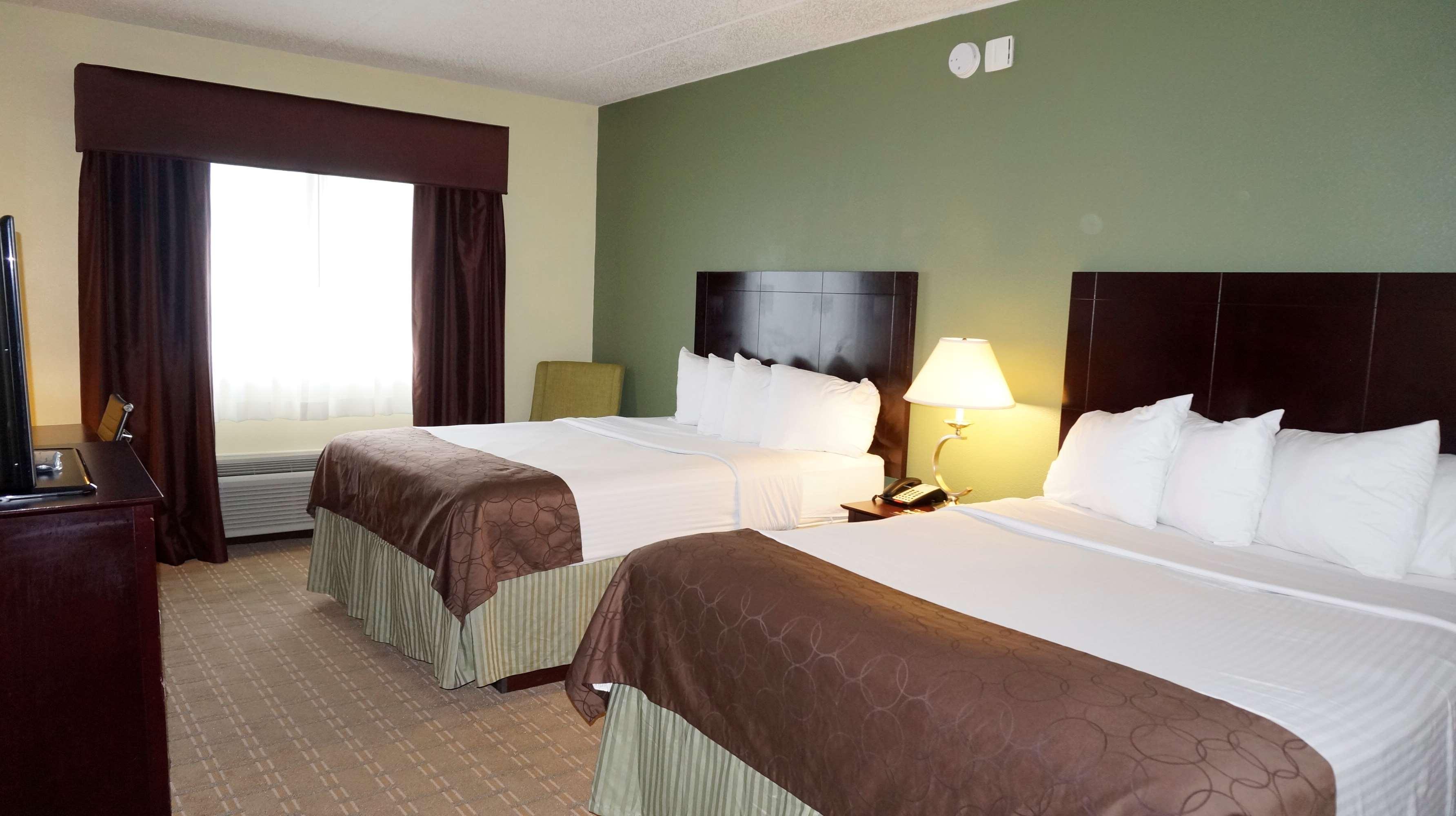 Best Western Airport Inn & Suites Cleveland Brook Park Eksteriør billede