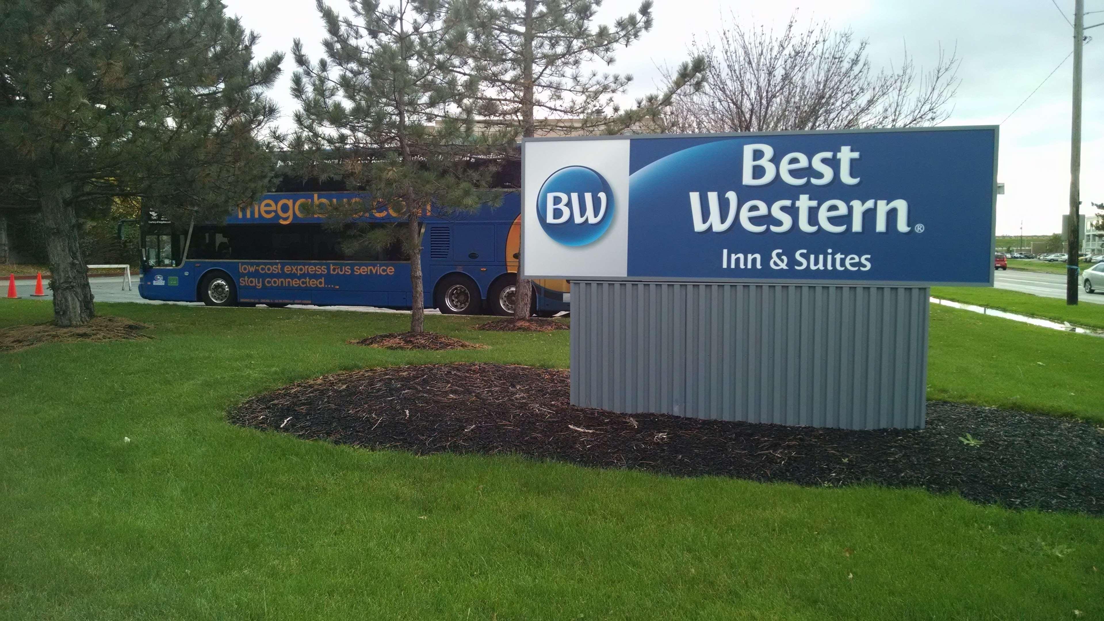 Best Western Airport Inn & Suites Cleveland Brook Park Eksteriør billede