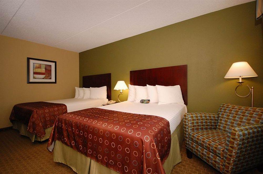Best Western Airport Inn & Suites Cleveland Brook Park Værelse billede
