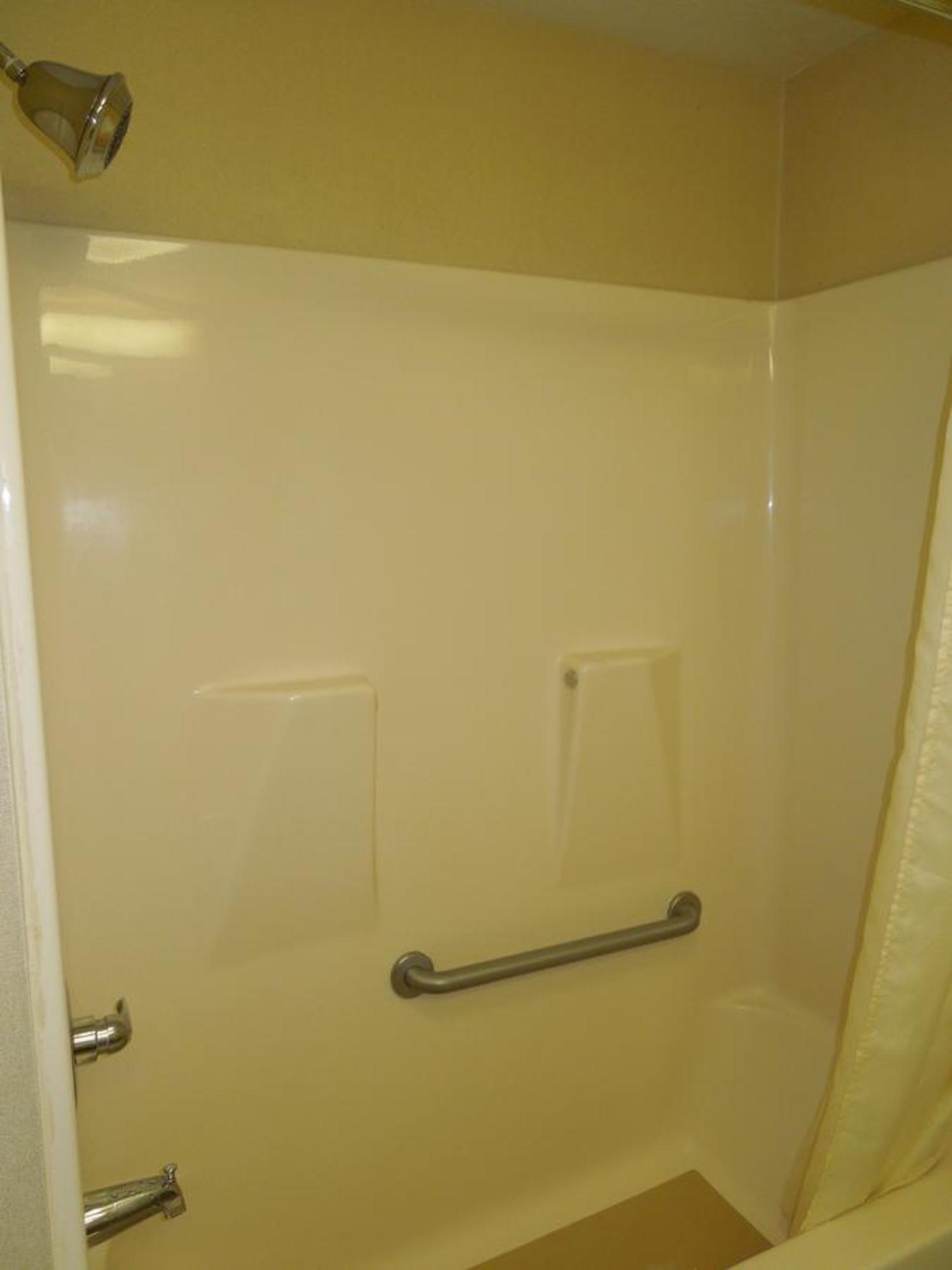 Best Western Airport Inn & Suites Cleveland Brook Park Værelse billede