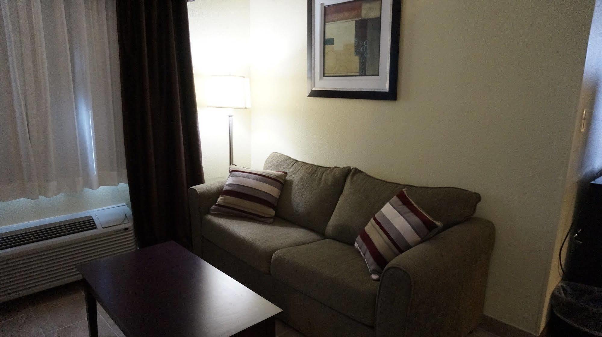 Best Western Airport Inn & Suites Cleveland Brook Park Eksteriør billede