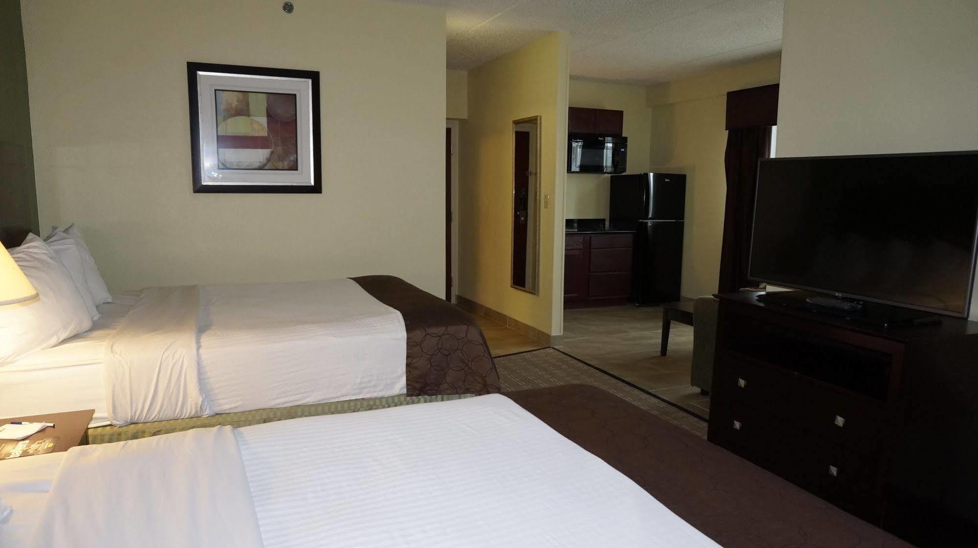 Best Western Airport Inn & Suites Cleveland Brook Park Eksteriør billede
