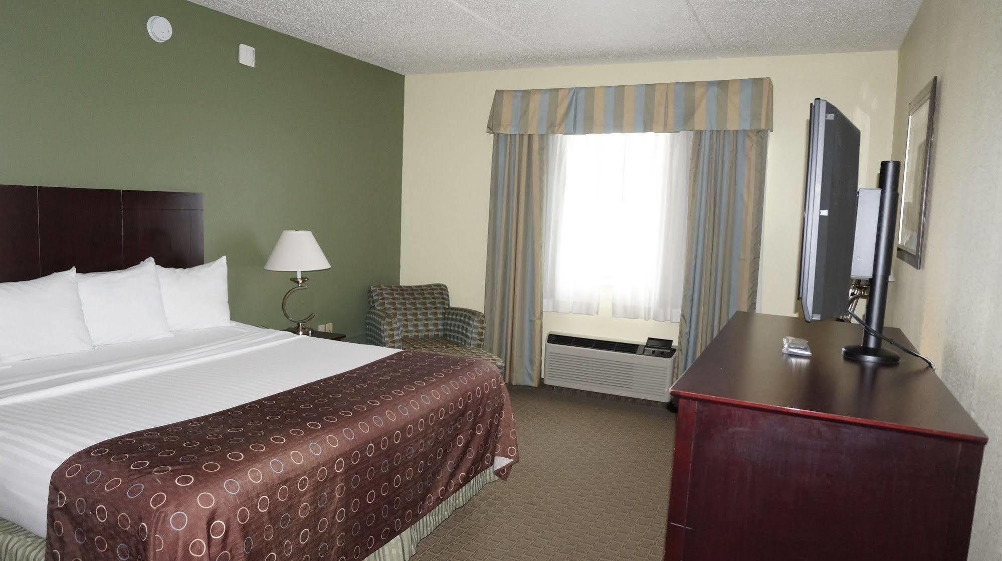 Best Western Airport Inn & Suites Cleveland Brook Park Eksteriør billede