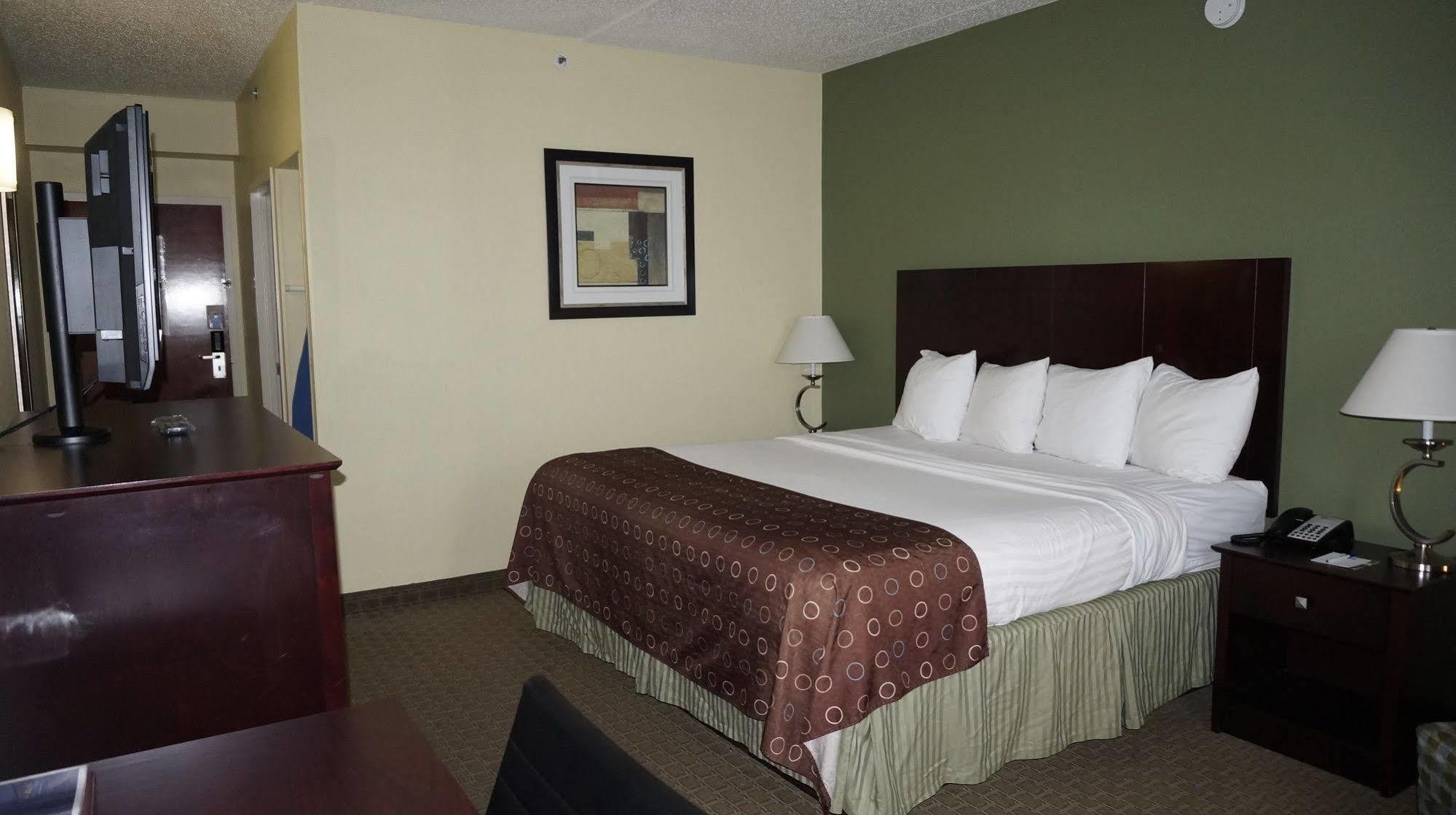 Best Western Airport Inn & Suites Cleveland Brook Park Eksteriør billede