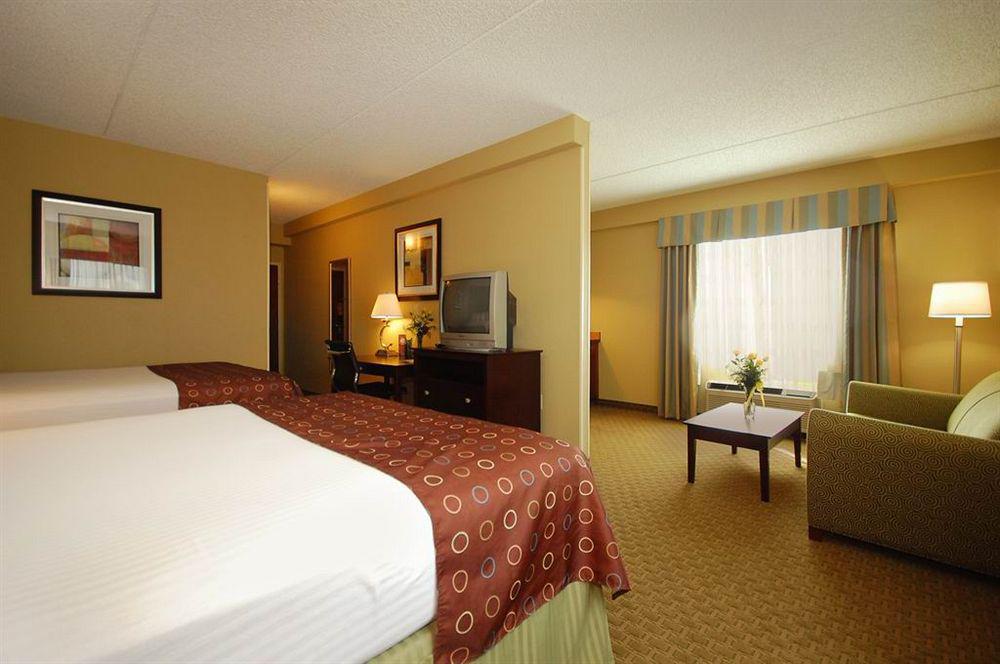 Best Western Airport Inn & Suites Cleveland Brook Park Værelse billede