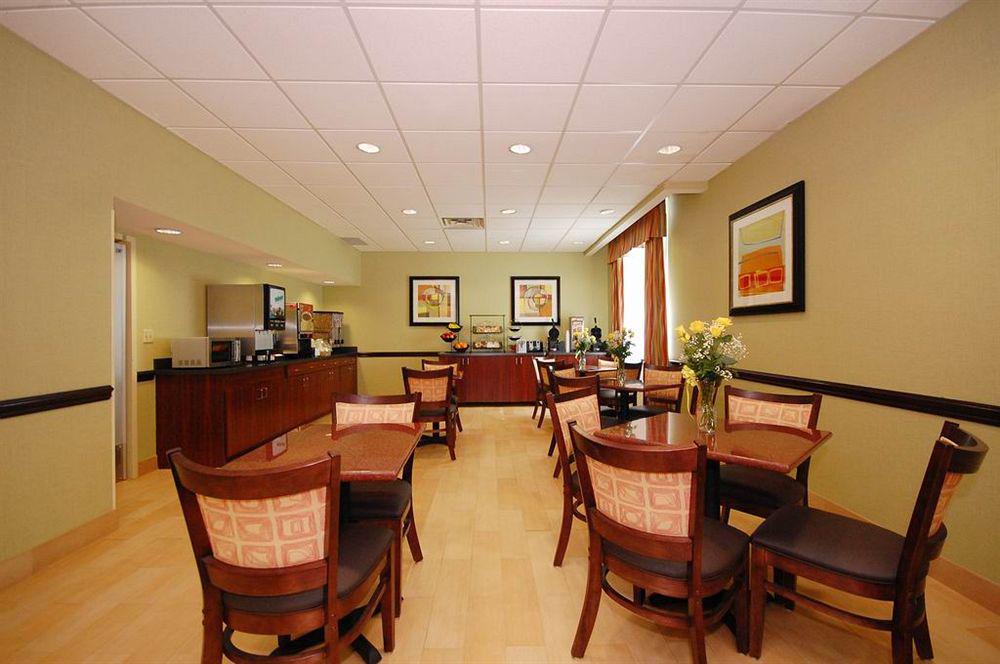 Best Western Airport Inn & Suites Cleveland Brook Park Restaurant billede